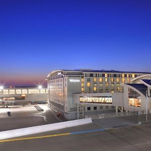 The Westin Detroit Metropolitan Airport